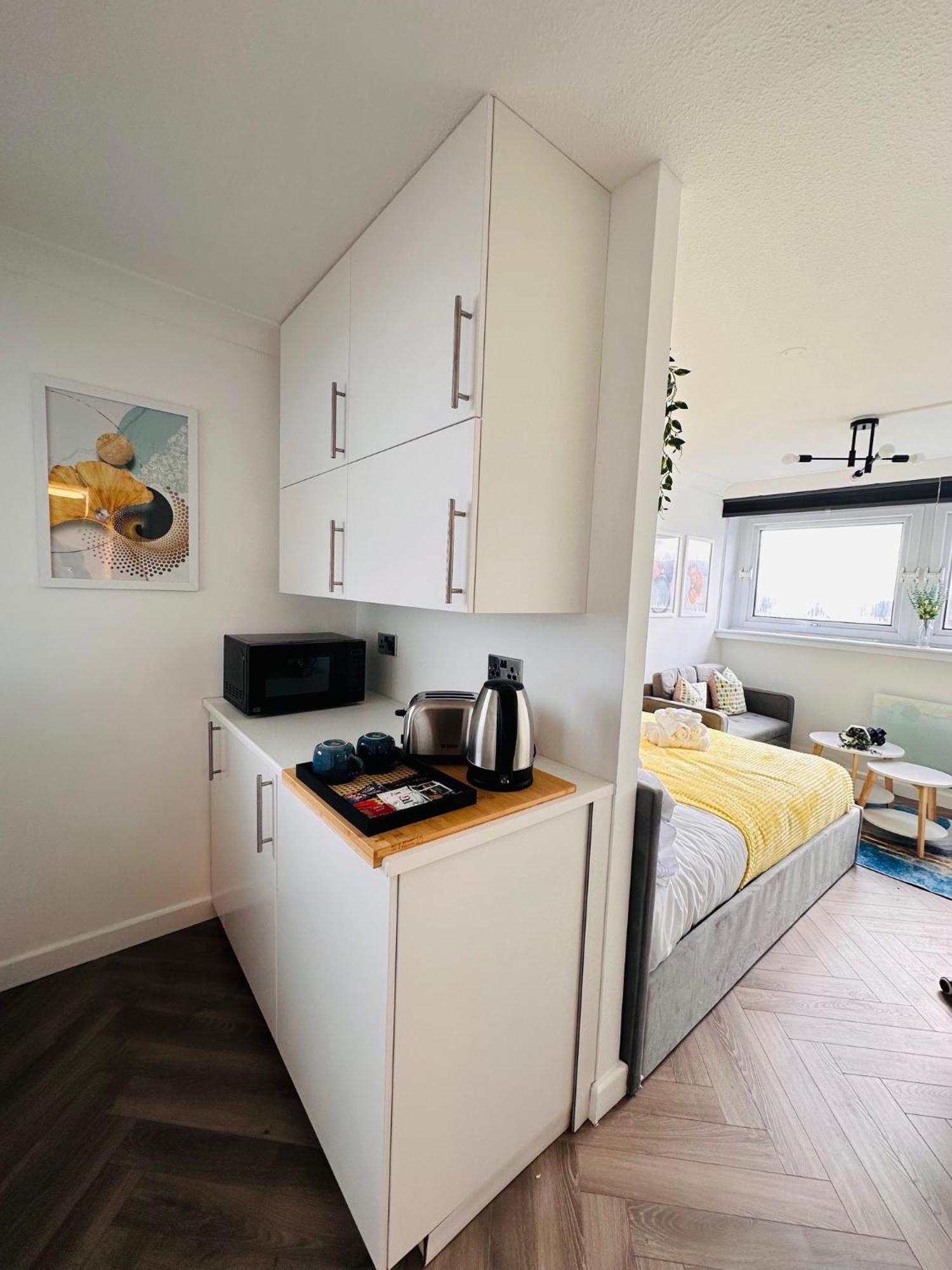 R1 - Private Room In Modern Shared Apartment, Each With Kitchenette, Central Birmingham Exterior foto