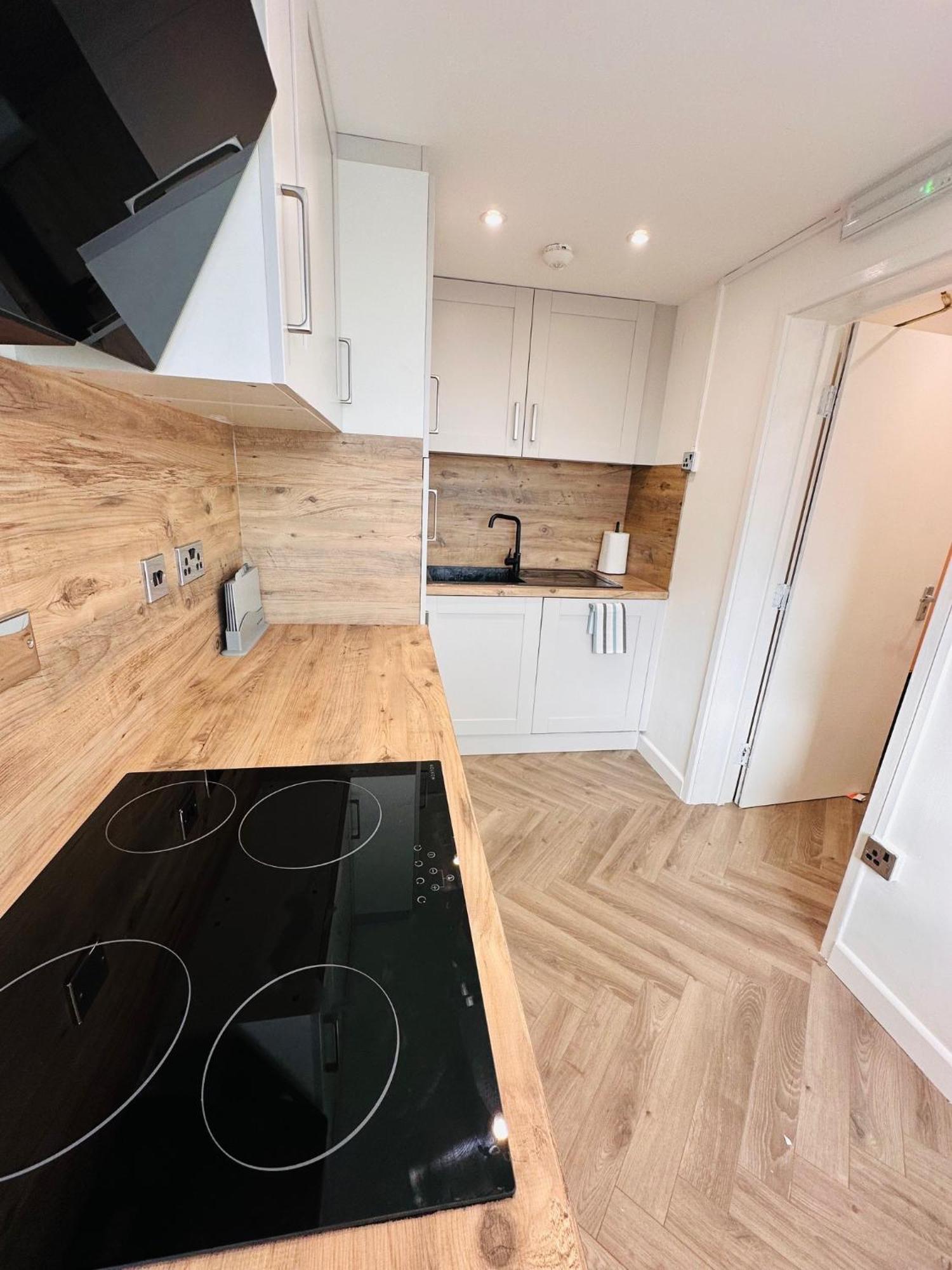 R1 - Private Room In Modern Shared Apartment, Each With Kitchenette, Central Birmingham Exterior foto